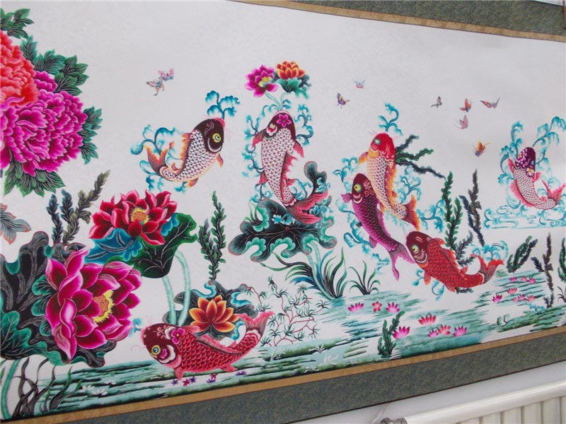 A paper-cut design is on display at the 4th Chinese paper-cut art festival in Wei county, Hebei province. The festival was held July 8-10 and featured works from over 360 folk artists around China. (China Daily/Tang Zhe)