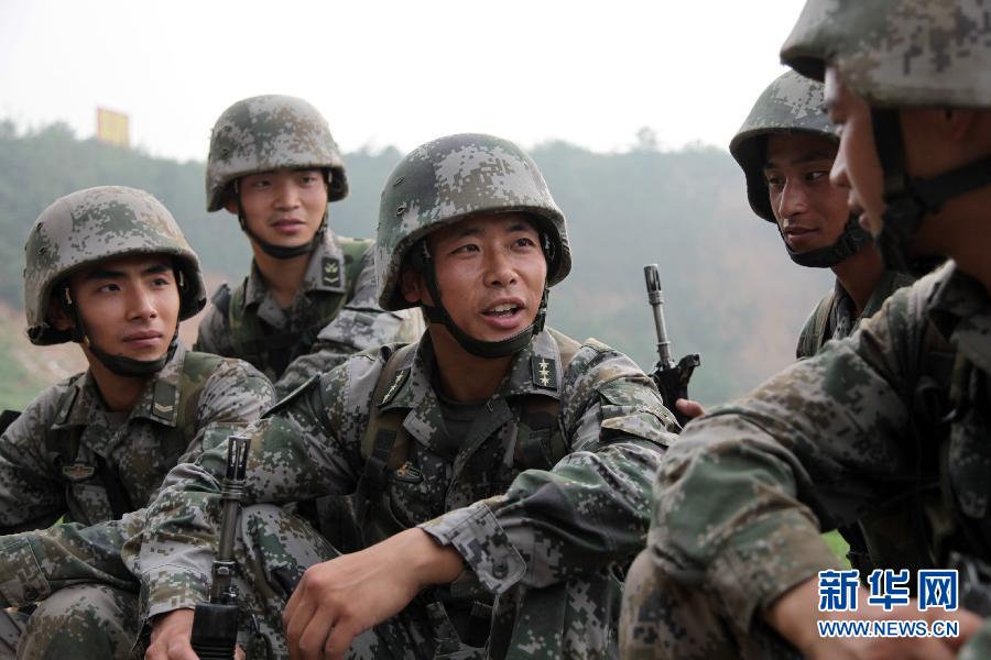 Chu Kewei, a college graduate-turned-commander, cherishes the dream to defend his country. [Photo/Xinhua] 