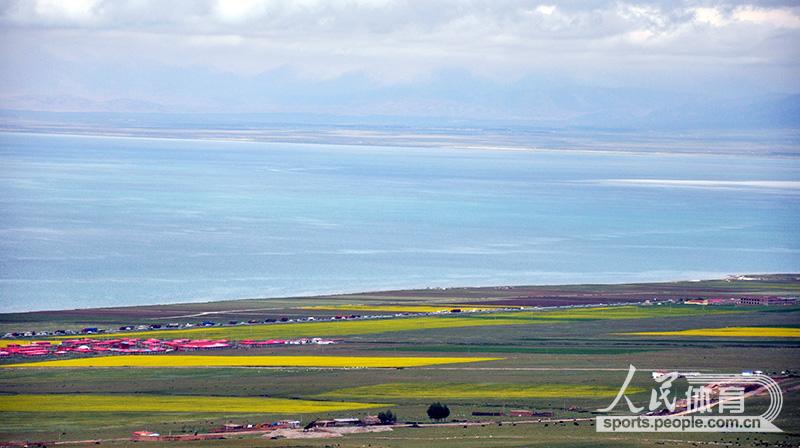 The breathtaking scenery during the cycling race.(People's daily online)