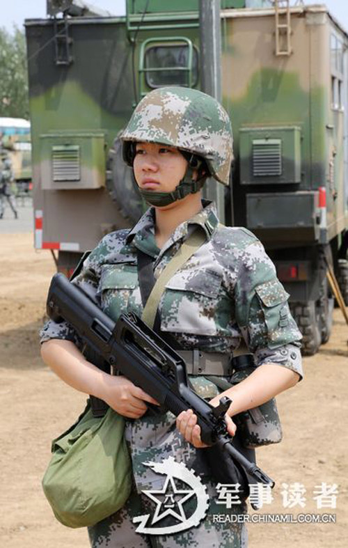 In mid July, a communication detachment of a brigade under the Jinan Military Area Command (MAC) of the Chinese People's Liberation Army (PLA) conducted a communication exercises in a field training ground.  (China Military Online/Yu Hualiang, Yan Xiaohui, Jiang Honglin)   