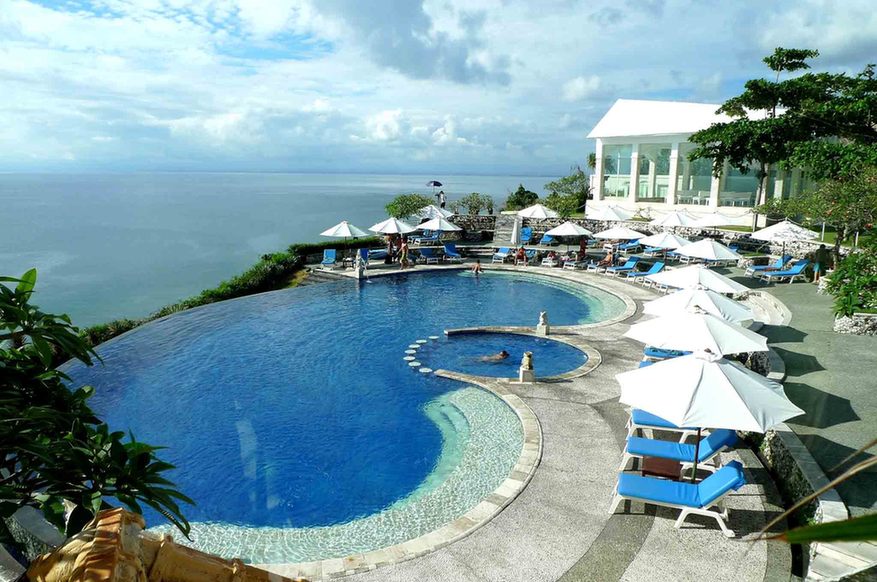 Blue point chapel in Bali Island (China.org.cn)