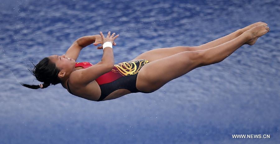 China's Wang Han competes during the Women's 3m Springboard diving final at the 15th FINA World Championships in Barcelona, Spain, on July 27, 2013. Wang Han took the silver medal with a total score of 356.25 points. (Xinhua/Wang Lili) 