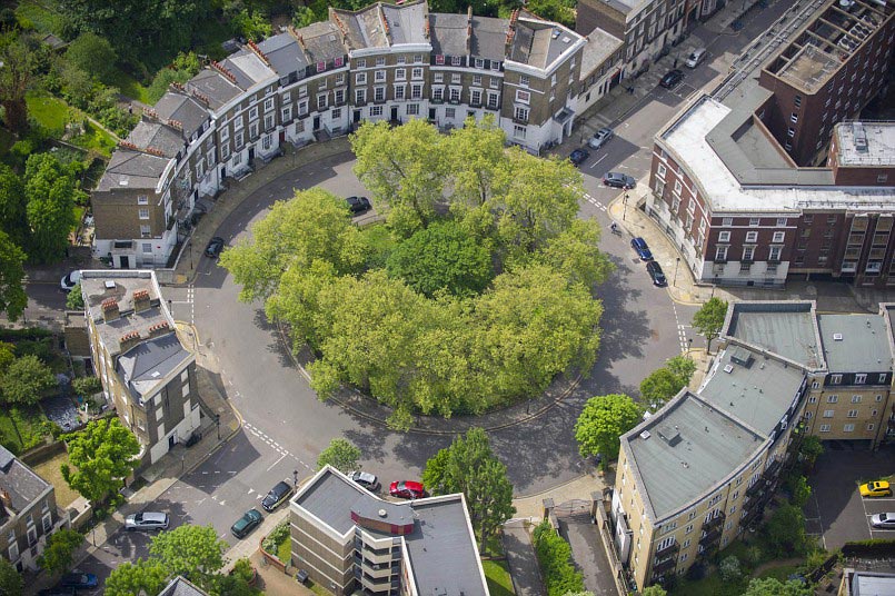 A collection of aerial photographs of the city of London by renowned aerial photographer Jason Hawkes. (Huanqiu)