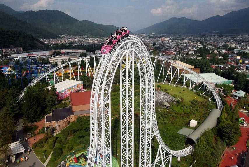 The collection of the world's most scariest roller coasters. Brace yourself for death-defying thrills when you board the world's scariest roller coasters. (Photo: Huanqiu)