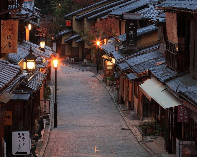 Kyoto, Japan's ancient capital and a living display of Japanese culture and history, is a must-see for visitors to the country. Kyoto's street are filled with traditional wooden houses, and it's renowned for its temples, sakura and autumn hues. While one of Japan's most beautiful cities, Kyoto is also known as one of its most expensive. (Photo: Huanqiu)