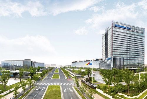 Suning Appliance Group 苏宁电器集团 (Photo/China.org.cn)Revenue 2012: 232.72 billion yuanSector:Wholesale and retailerHeadquarters:Jiangsu