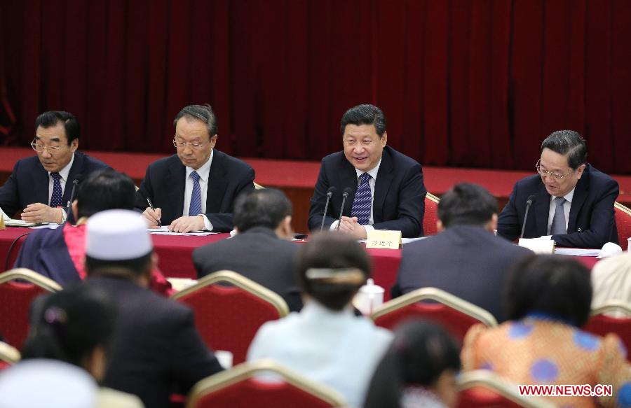 Chinese leaders attend panel discussion of CPPCC