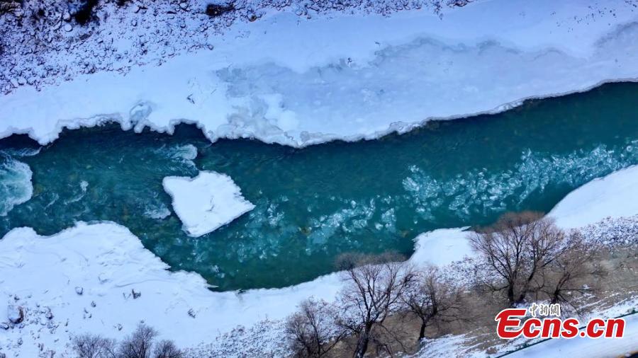 'Ice belt' zigzags through Qilian Mountains