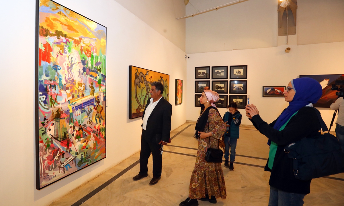 People visit an exhibition of a collection of artwork by famous Chinese and Arab artists in Cairo, the capital of Egypt, on April 3, 2023.Photo: Xinhua
