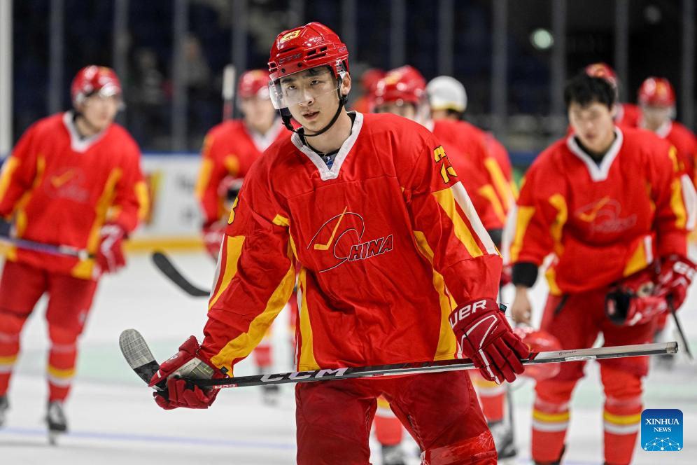 China beats Spain in Ice Hockey Men's World Championship Division I-B
