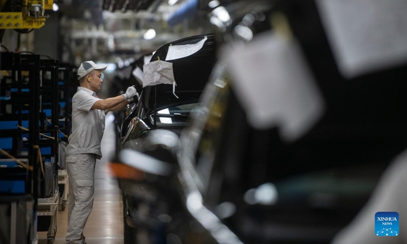 A worker works at an assembly line of Dongfeng Motor Corporation in Wuhan, central China's Hubei Province, Sept. 6, 2024.  (Photo: Xinhua)