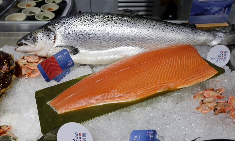 Norwegian seafood is presented at the national pavilion of Norway at the 7th China International Import Expo in Shanghai on November 6, 2024. Photo: Chen Xia/GT