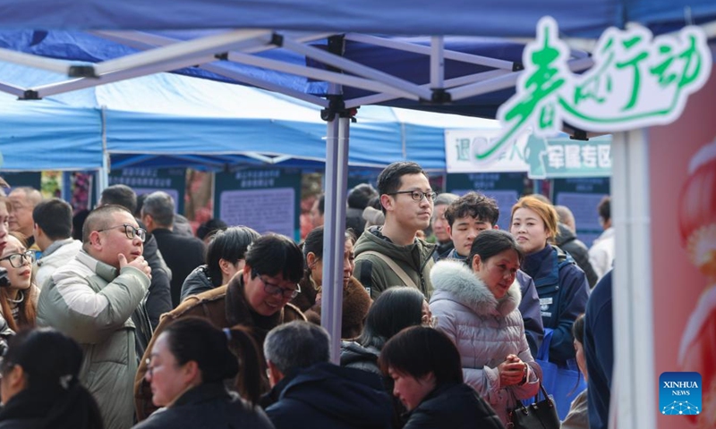 Jobseekers attend a job fair held in Jiande City, east China's Zhejiang Province, Feb. 6, 2025. A job fair was held here on Thursday. Over 120 enterprises from a variety of industries such as new energy, new materials, intelligent manufacturing and biomedicine participated in the job fair, providing more than 3,000 jobs. (Xinhua/Xu Yu)