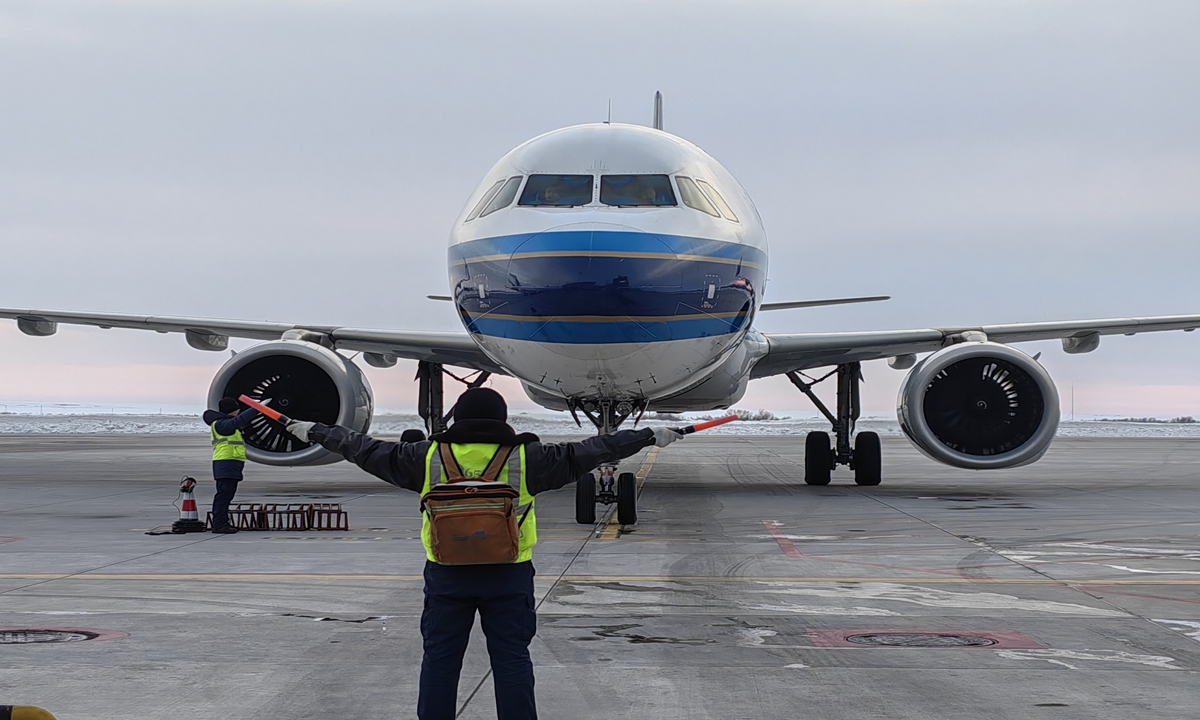 An aircraft from China Southern Airlines lands at Altay Xuedu Airport on February 16, 2025. Photo: Courtesy of China Southern Airlines